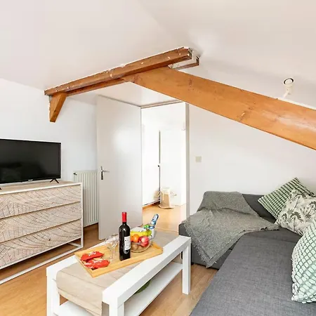 Apartment Parisian Flat, Large Terrace&eiffel Tower View Saint-Denis (Seine-Saint-Denis)
